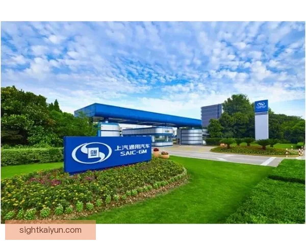 Osimhen 在赛季初表现稳健，媒体关注度持续升温。